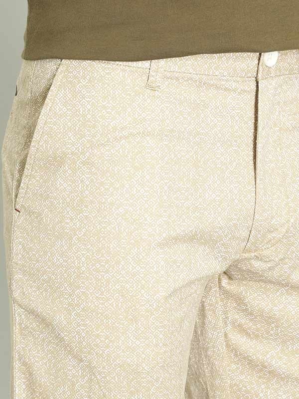 Indian Terrain Men's Slim Fit Solid Khaki Shorts